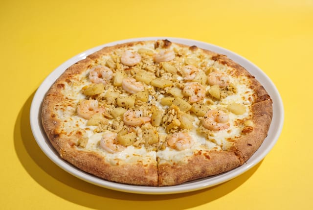 Pescatore Pizza.